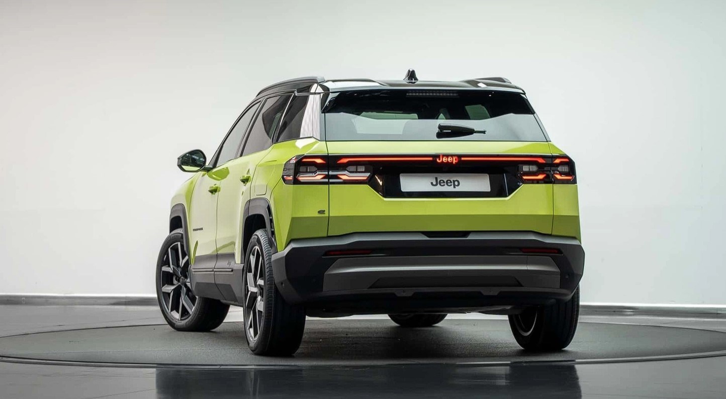 Yeni Jeep Compass'ın yurt dışı fiyatı belli oldu