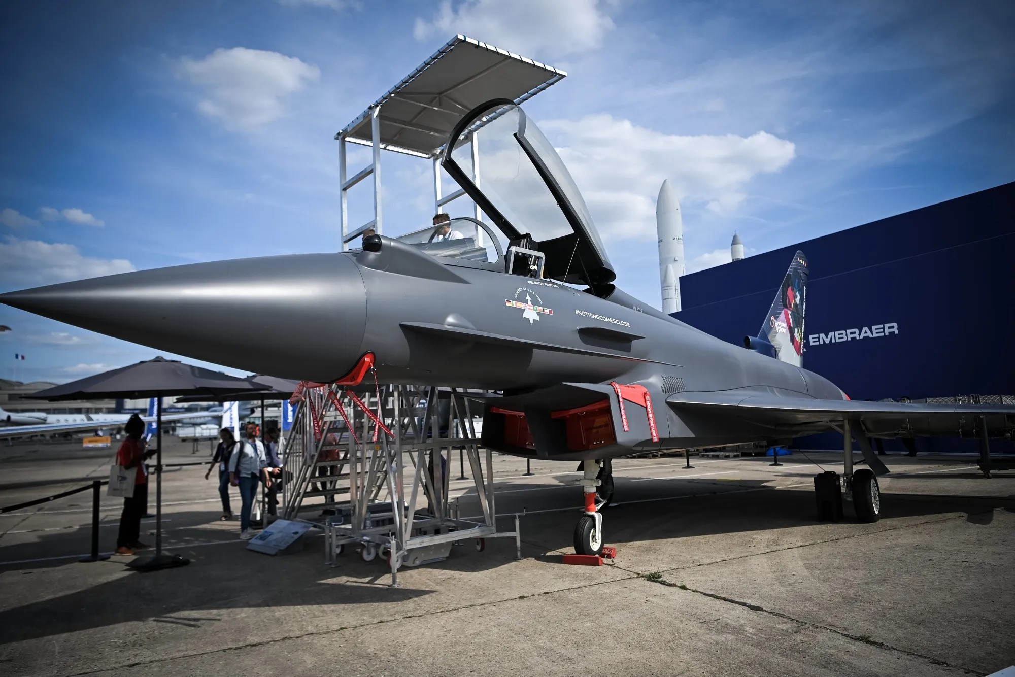 NATO zirvesinde Türkiye, Eurofighter için Almanya ile görüşecek