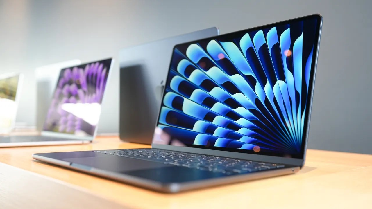 uygun fiyatlı macbook iphone a18 pro işlemcisi