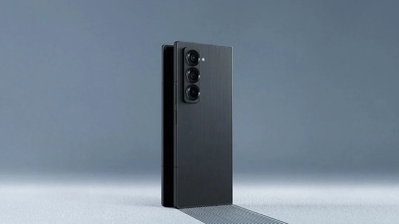 Samsung Galaxy Z Fold 7 canlı olarak görüntülendi: İşte tasarımı