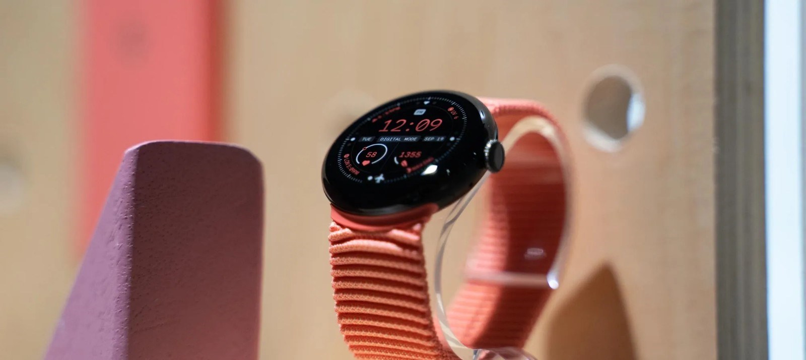 Google Pixel Watch 4'ün renk ve kayış seçenekleri ortaya çıktı