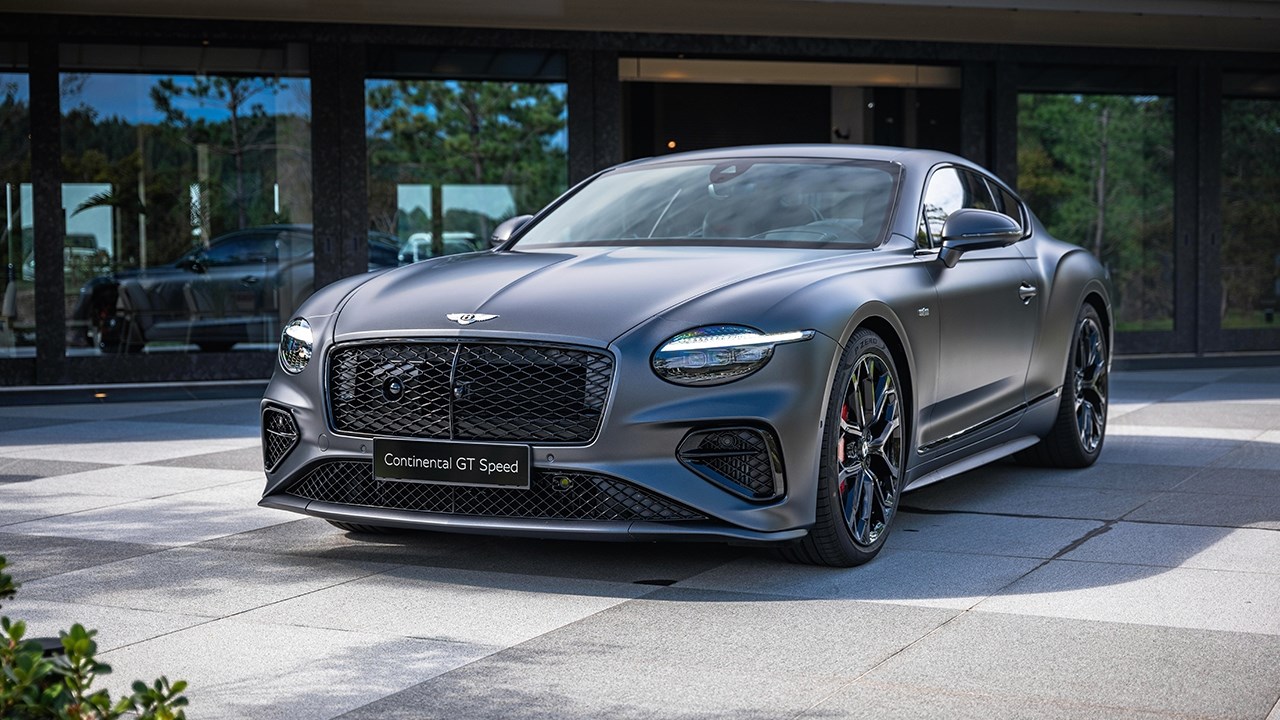 Lüks otomobil devi Bentley, logosunu yeniledi: İşte yeni logo