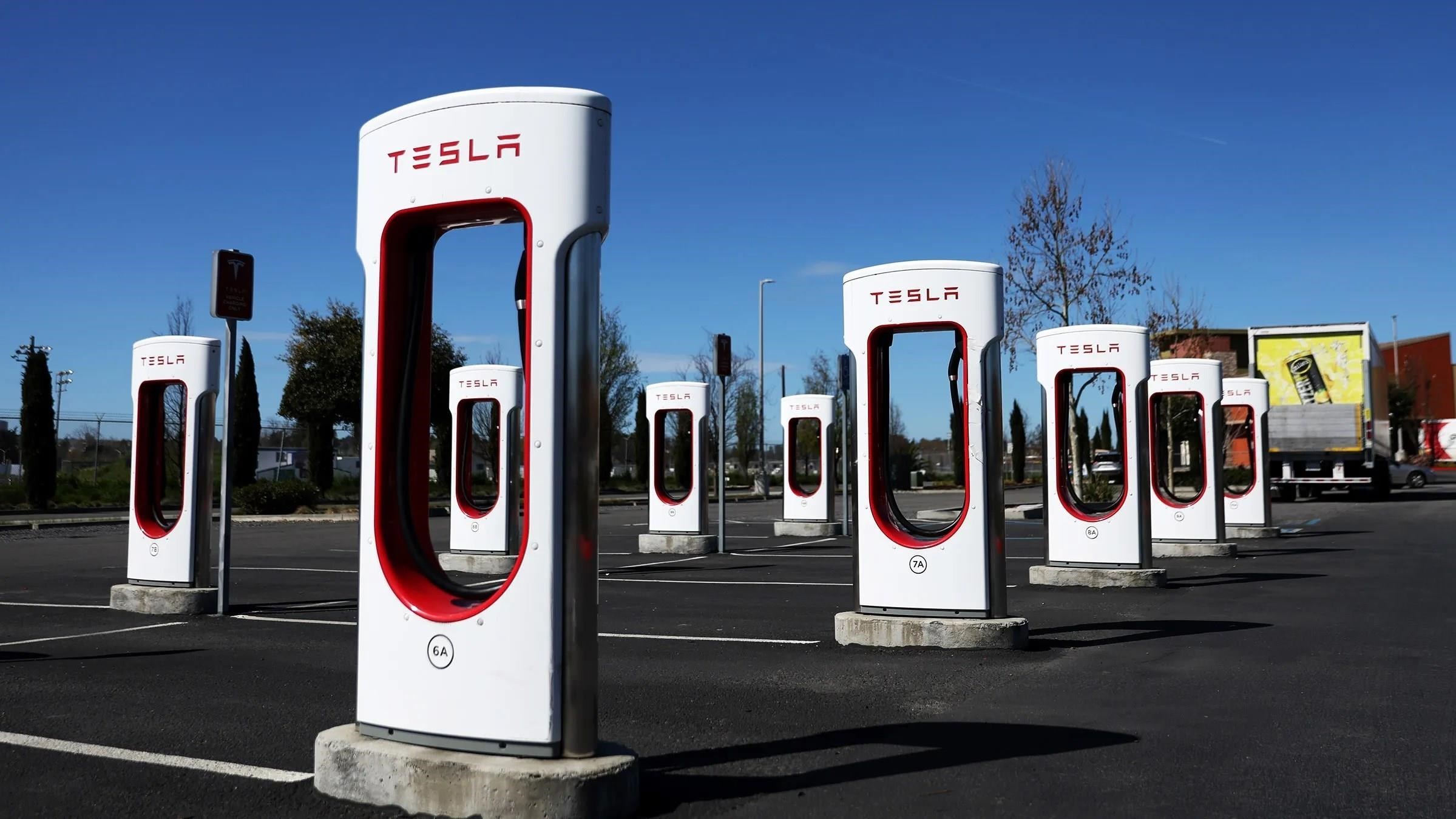 Tesla, Türkiye’de yeni Supercharger istasyonları kuracak