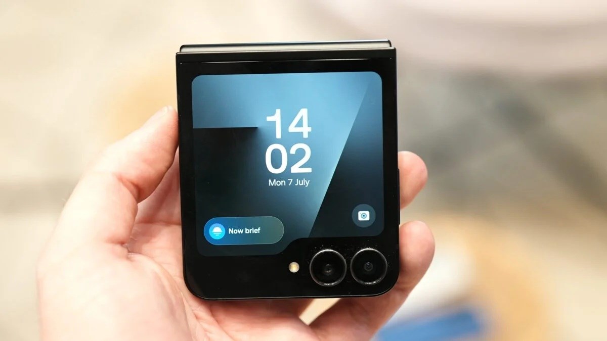Galaxy Z Flip 7 vs Z Flip 6 karşılaştırması: Farklar neler?