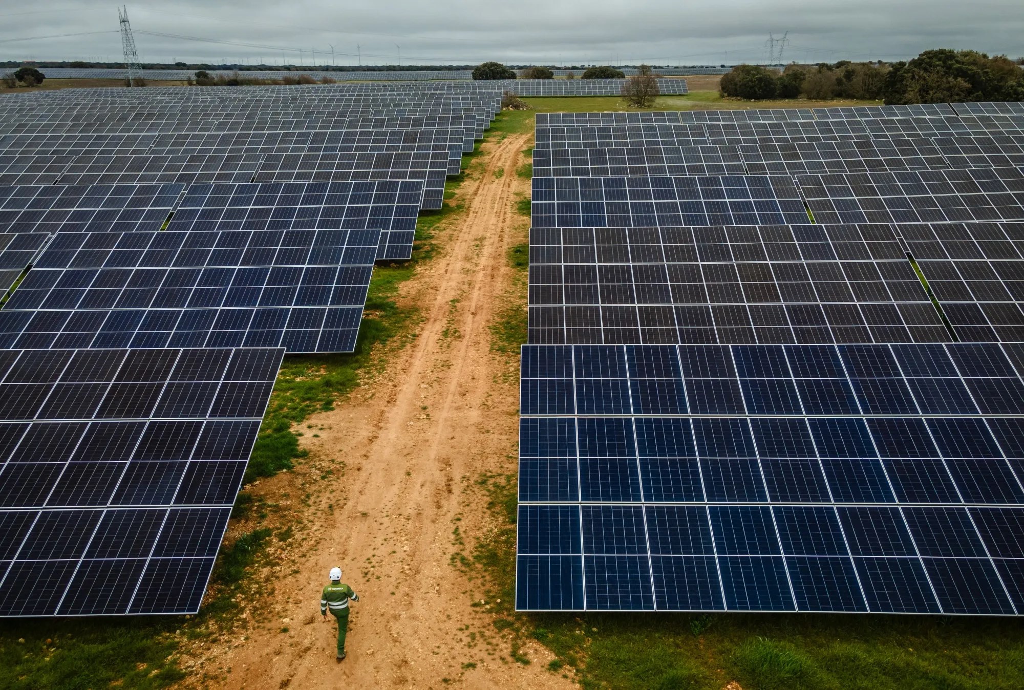 Avrupa’da güneş enerjisi rekor kırdı, elektrik fiyatları düştü