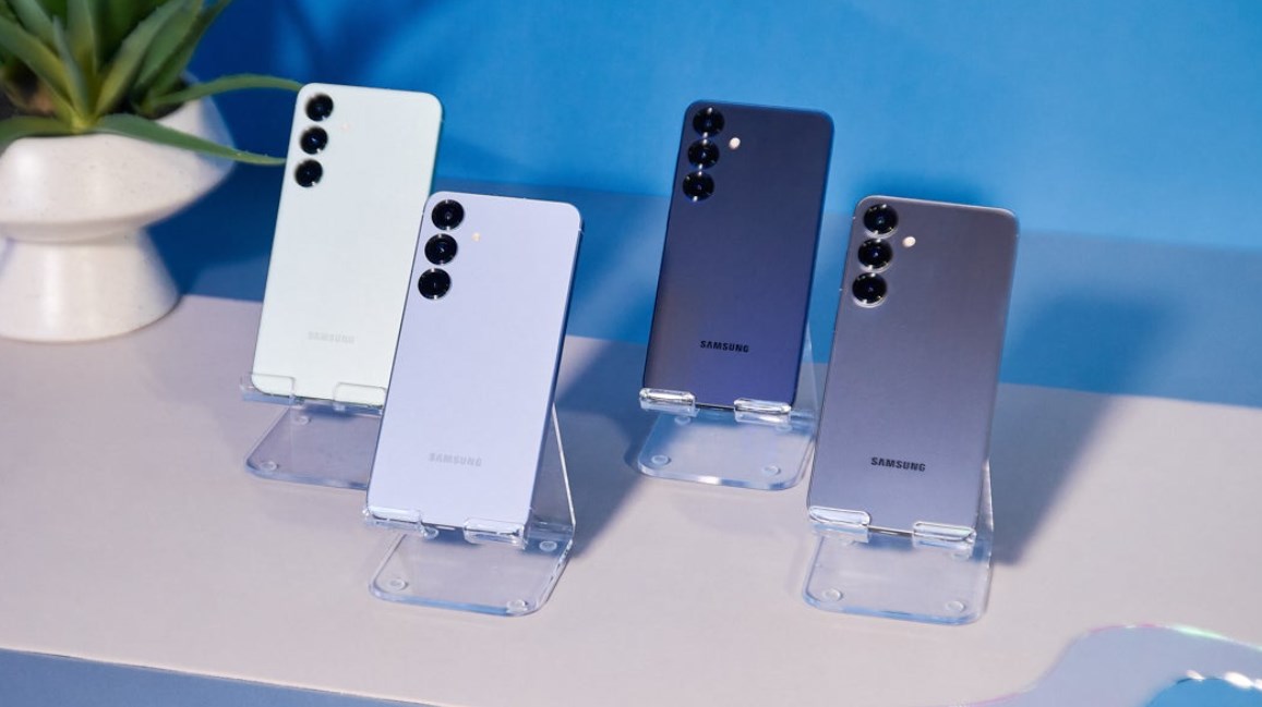 Samsung’dan radikal karar: Galaxy S26 serisinde 'Plus' bitiyor!