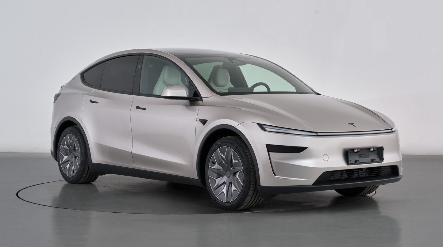 Uzun gövdeli Tesla Model Y L ortaya çıktı: Çin'de satılacak