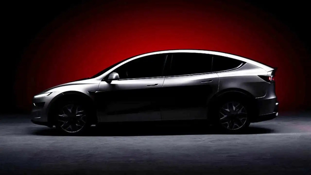 Uzun gövdeli Tesla Model Y L ortaya çıktı: Çin'de satılacak