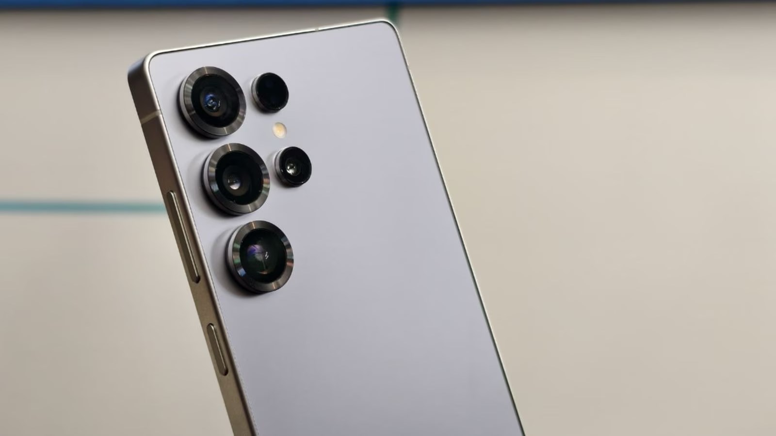 Samsung Galaxy S25 Ultra satışları Xiaomi, Oppo, Vivo