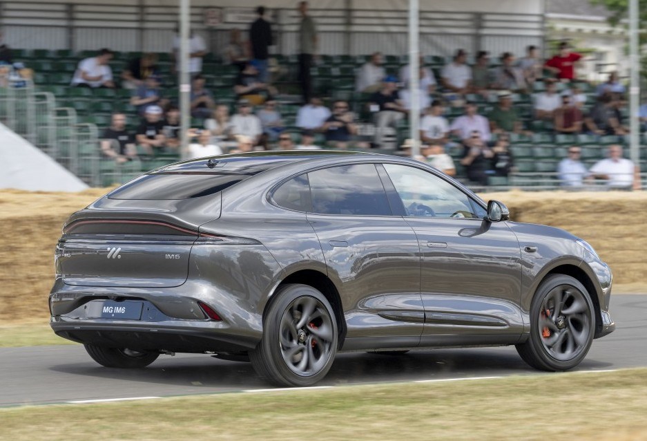 MG'den Tesla Model S ve Model Y'ye rakip: IM5 sedan ve IM6 SUV