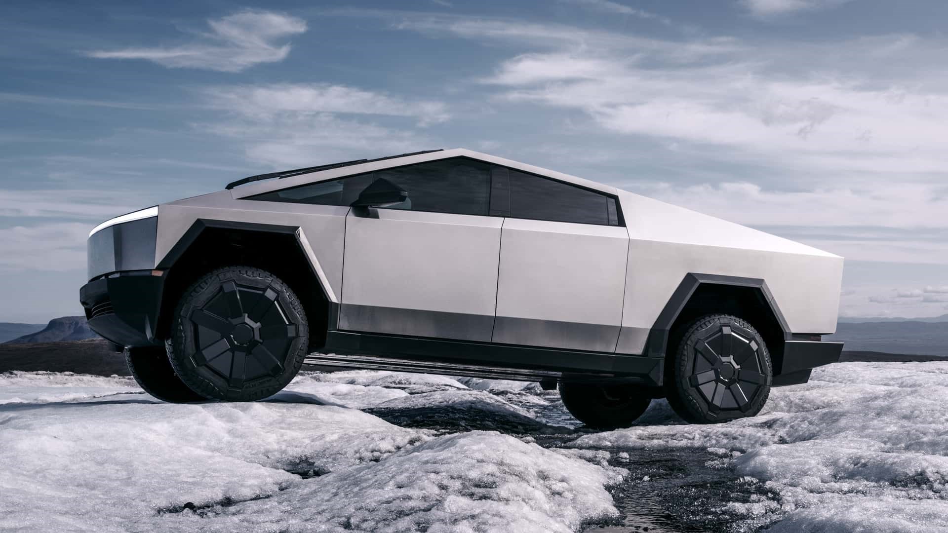 Tesla, Cybertruck'ın daha küçük bir versiyonunu üretebilir
