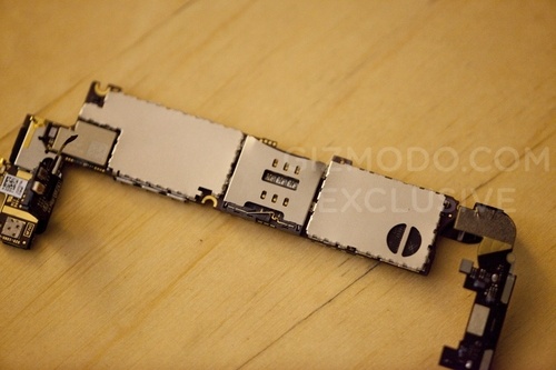 iPhone HD prototipinin içine yakından bakış