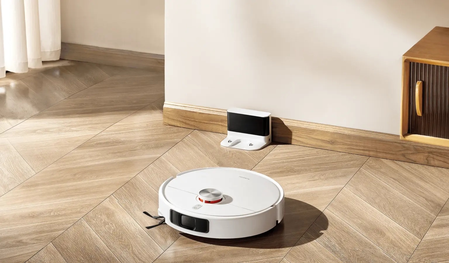 Xiaomi Robot Vacuum S40 Pro tanıtıldı: Uzayan mop, 15.000 Pa güç!