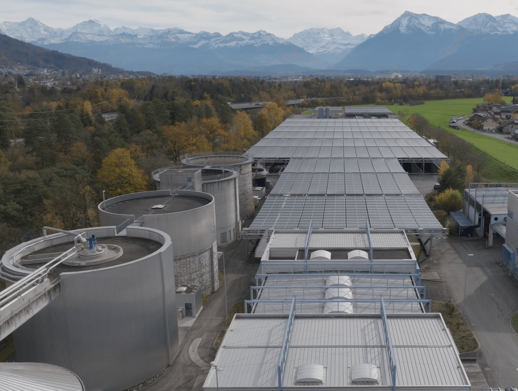 İşte dünyanın en büyük katlanabilir çatı tipi PV sistemi