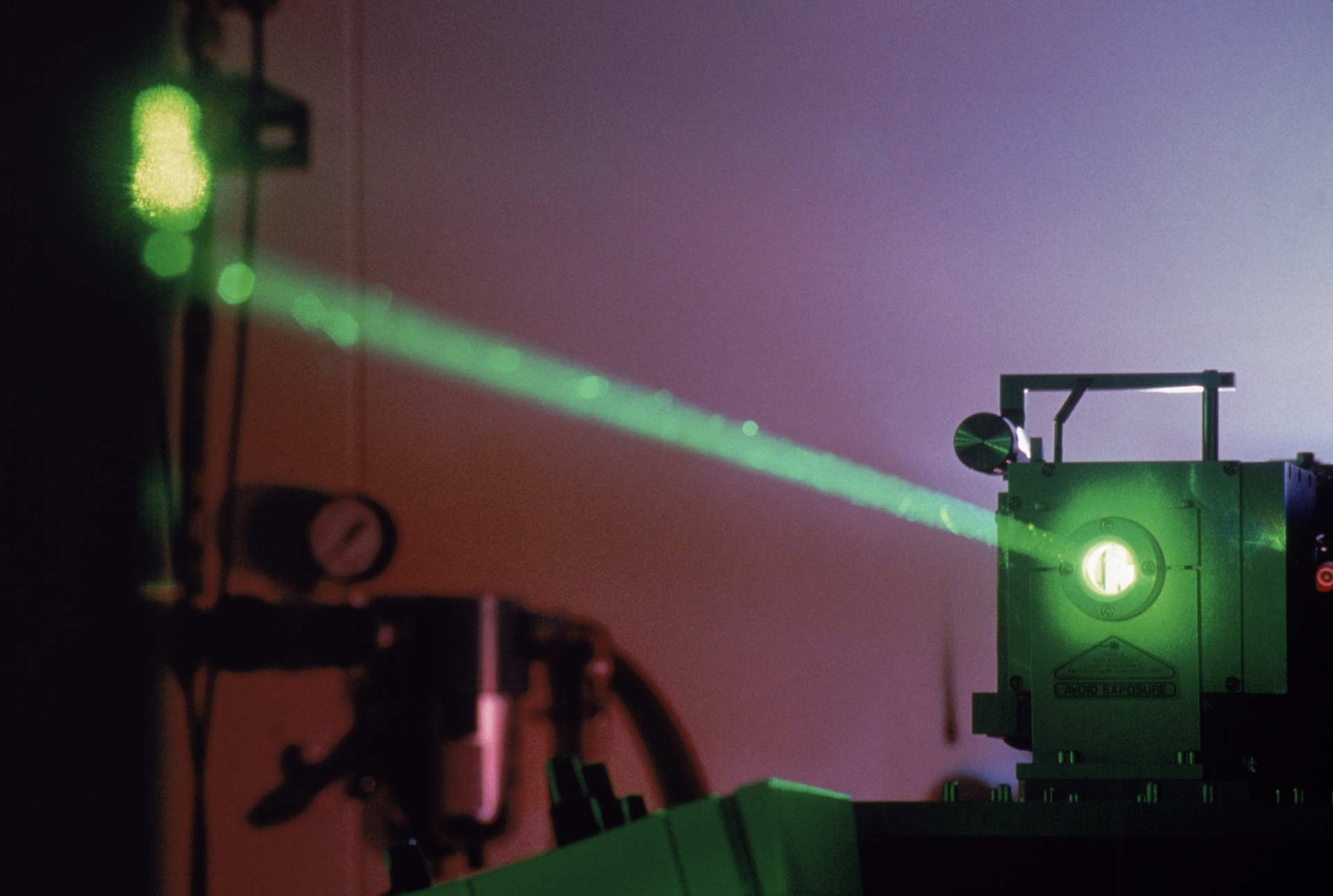 İsrail’in yüksek güçlü lazer silahı Demir Işın devreye giriyor