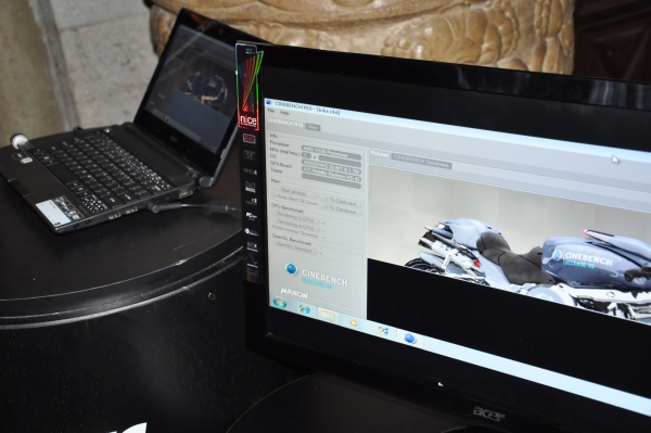 AMD Vision 2010 Prömiyeri: Acer Aspire One 521 ile AMD tabanlı HD netbook!