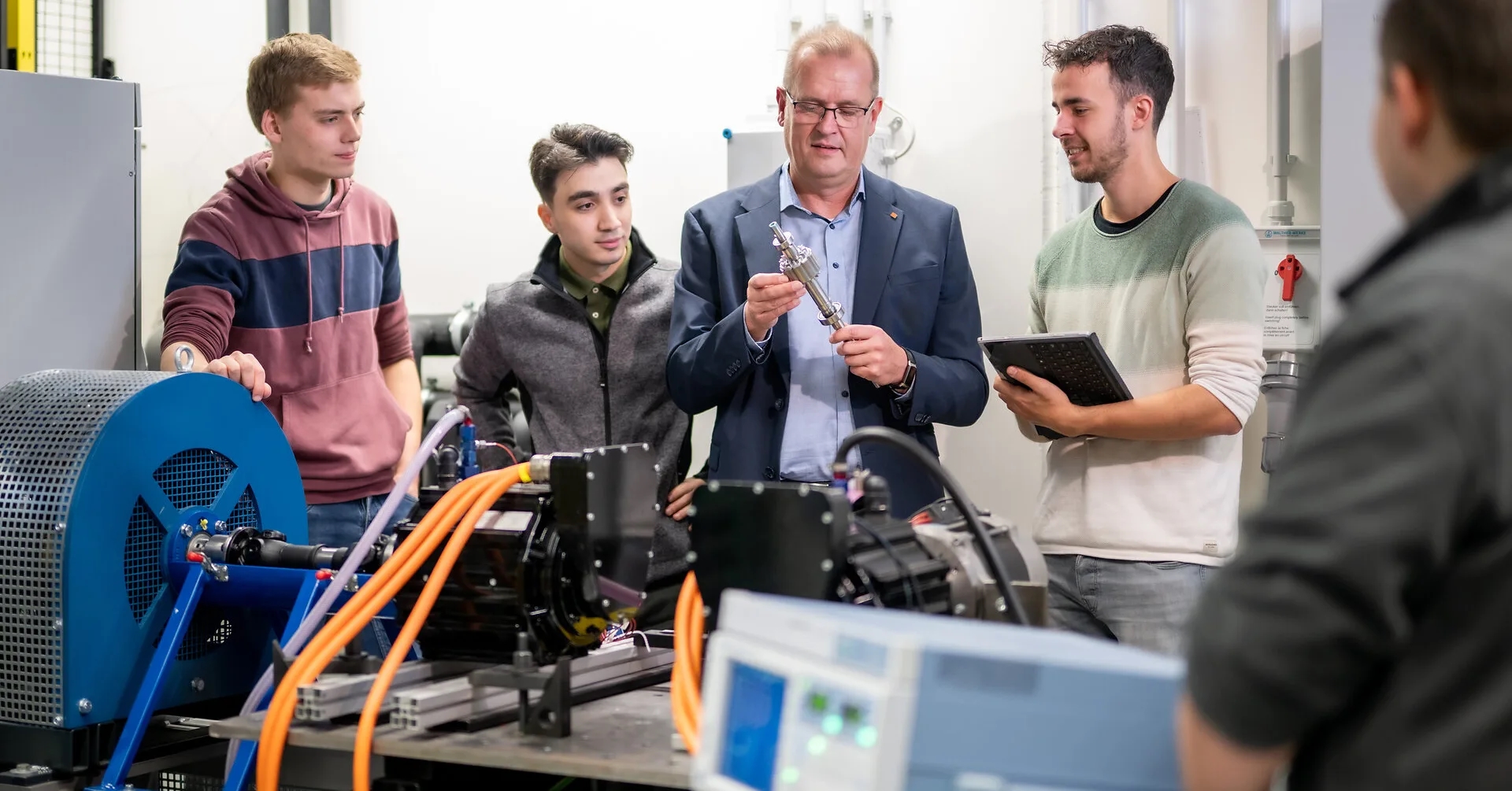 Almanya’dan elektrikli araçlarda 1000 volt hamlesi