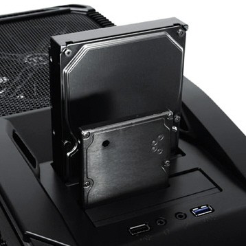 Thermaltake yeni oyuncu kasası V9 BlacX Edition'ı satışa sunmaya hazırlanıyor