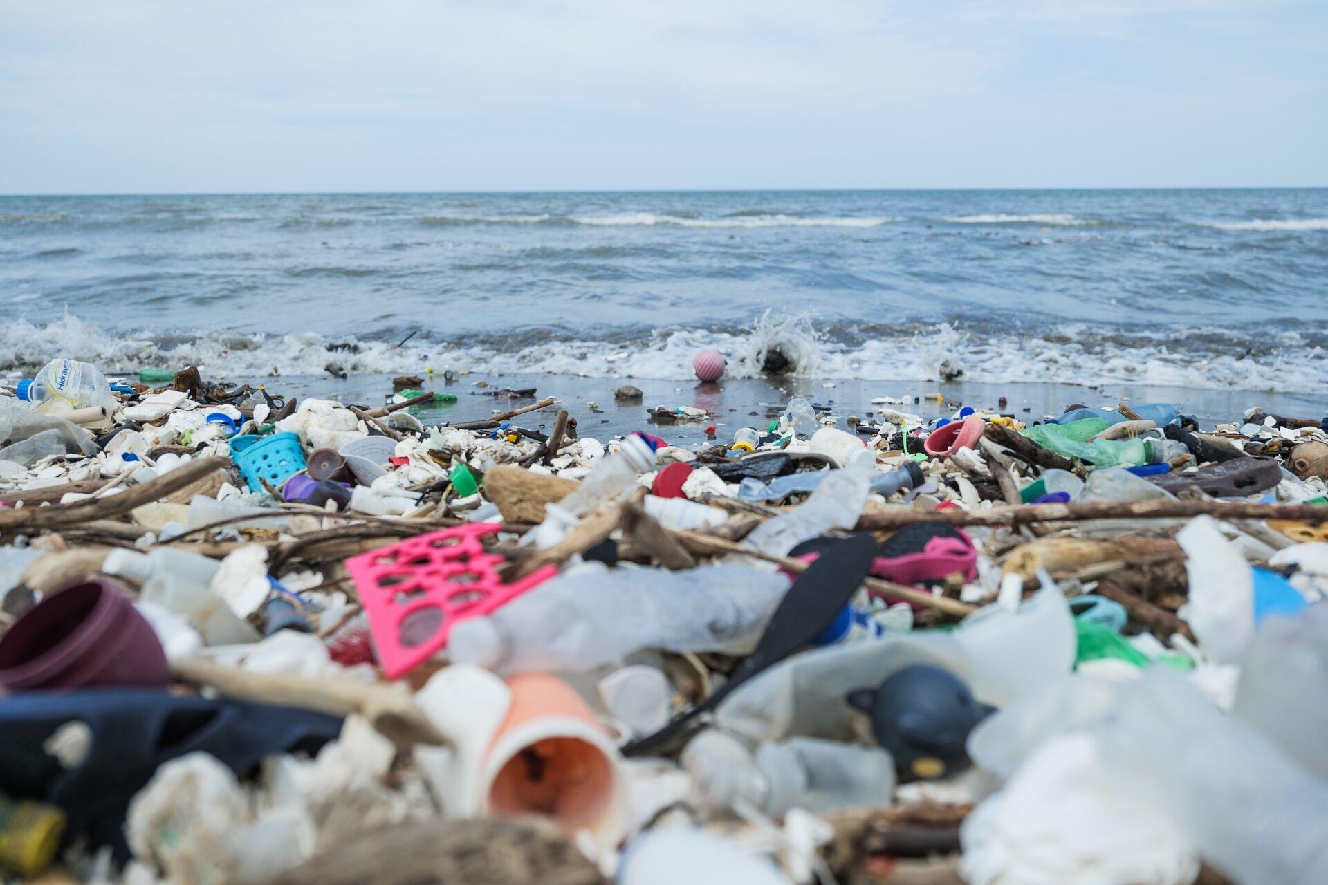 Kendi kendini yok edebilen ‘canlı plastik’ geliştirdi