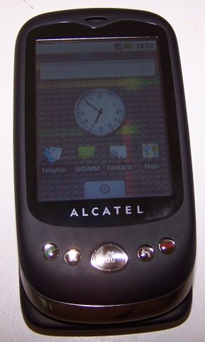 Androidli Alcatel OT-980 uzun sürenin ardından yine kameralar karşısında