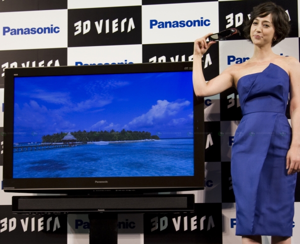Panasonic dünyanın ilk 'hepsi bir arada' Full HD 3D TV serisini duyurdu