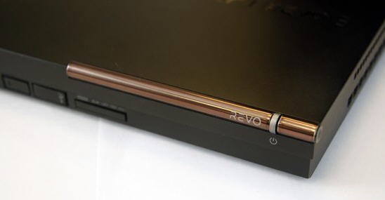 Acer'dan tasarımıyla dikkat çeken yeni nettop: Revo RL100