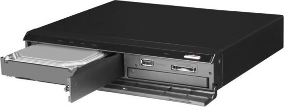 Sharkoon'dan medya oynatıcısı tasarımlı yeni disk istasyonu: SATA QuickPort Home