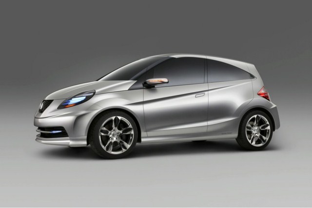 Honda'nın küçük ve çevreci yeni otomobili