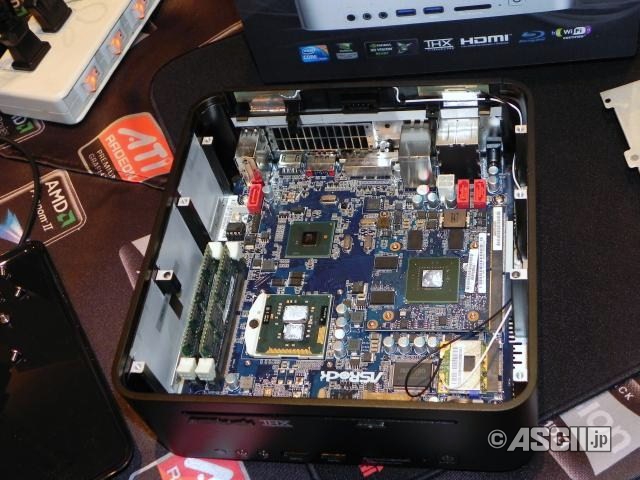 ASRock yeni mini-bilgisayarı Vision 3D'nin satışına başladı