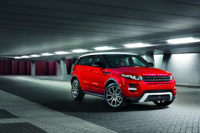 Land Rover Evoque'nin 5 kapılı versiyonunun detayları belli oldu