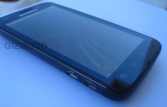 Motorola'nın Tegra 2'li yeni telefonu Olympus görüntülendi