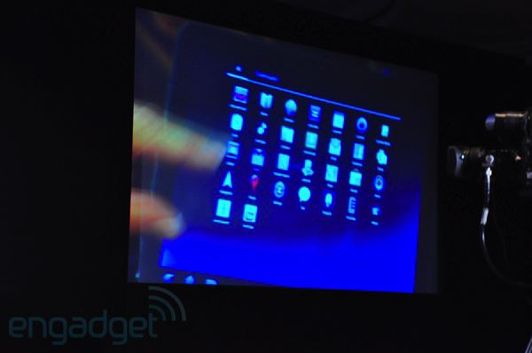 Android 3.0 ve Motorola'nın yeni tableti Motopad göründü