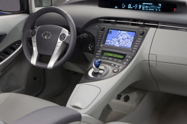 Toyota, hybrid otomobillerinde NiMH batarya kullan