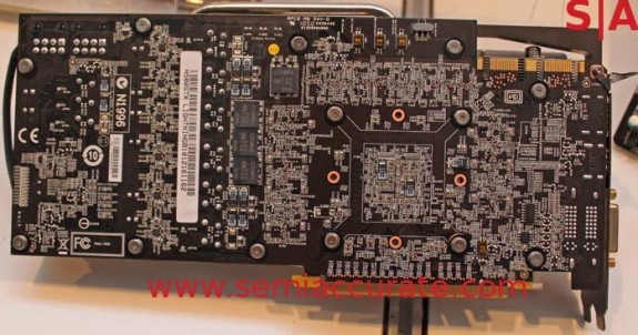 MSI'ın özel tasarımlı Radeon HD 6970 Lightning ve GeForce GTX 580 Lightning modelleri göründü