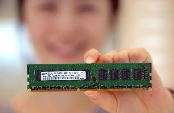 Samsung endüstride ilk defa DDR4 bellek geliştirdi