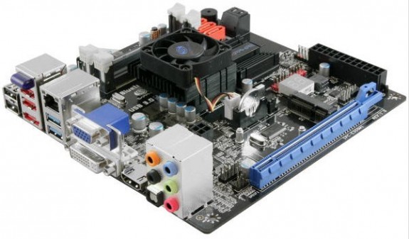 Sapphire'den AMD Fusion işlemcili Mini-ITX anakart: Pure Fusion Mini E350