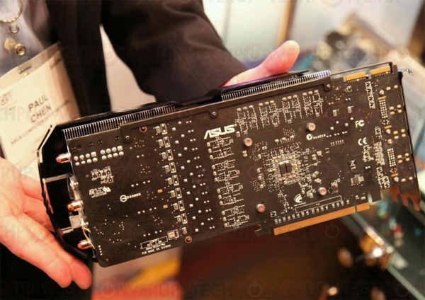 Asus özel tasarımlı Radeon HD 6970 DirectCu II modelini gösterdi