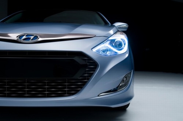 Hyundai araç-içi kablosuz iletişim platformu Blue Link'i tanıttı