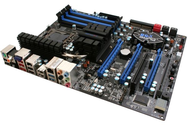 Sapphire, Intel'in Core i7 işlemcileri için X58 çipsetli anakart hazırladı