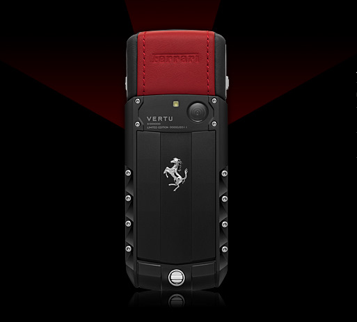 Vertu'dan Ferrari hayranlarına özel, 2011 adet üretilen telefon: Ascent Ferrari GT