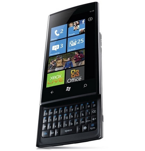 Windows Phone 7 işletim sistemli Dell Venue Pro'nun İngiltere'ye gelişi marta ertelendi