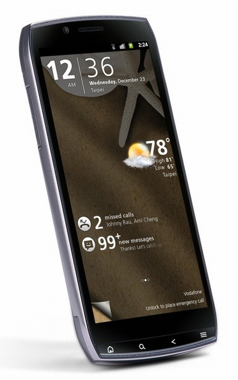 Acer'dan 4.8-inç ekranlı Android telefon: Iconia Smart