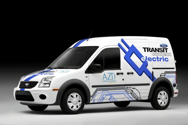 Ford Transit'in 'agresif' modeli SSV tanıtıldı, elektrikli Transit Connect Haziran'da çıkıyor