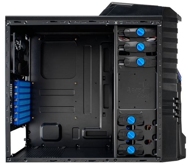 Aerocool'dan yeni oyuncu kasası; X-Warrior