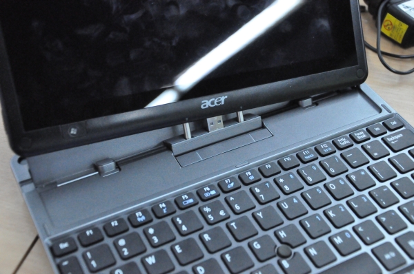 AMD Fusion tabanlı ilk tablet; Acer IconiaTab W500