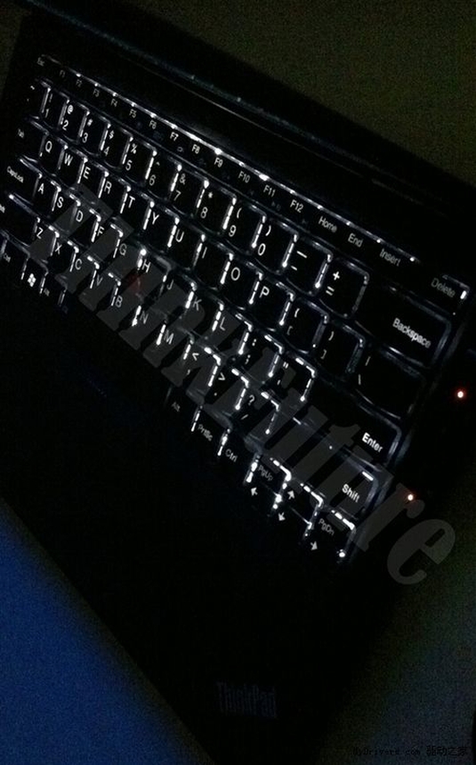 Lenovo'nun ultra-ince tasarımlı dizüstü bilgisayarı ThinkPad X1 için yeni görüntüler yayınlandı
