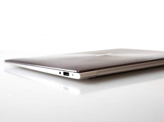 Asus'dan MacBook Air'a rakip geldi; İşte ultra-ince tasarımlı UX21