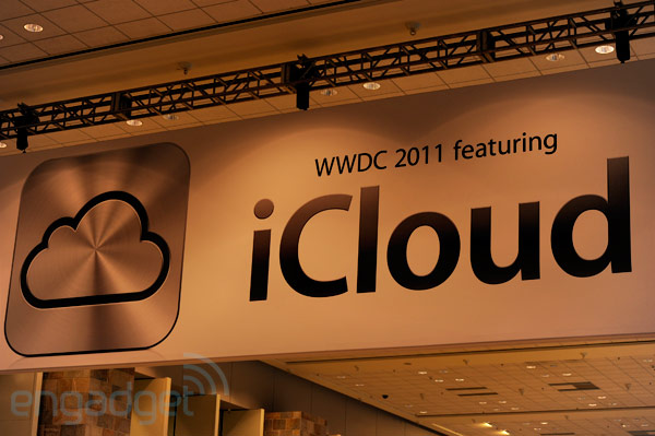 Apple'ın WWDC 2011 etkinliği başlamak üzere; Steve Jobs  iOS 5, iCloud ve Mac OS X Lion'u tanıtacak