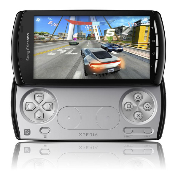 İngiltere'de oyun odaklı Sony Ericsson Xperia Play'in fiyatında indirime gidildi