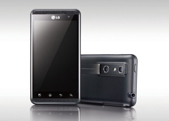 LG'nin 3D özellikli telefonu Optimus 3D, 556 Euro'dan İngiltere'de satışa sunuldu